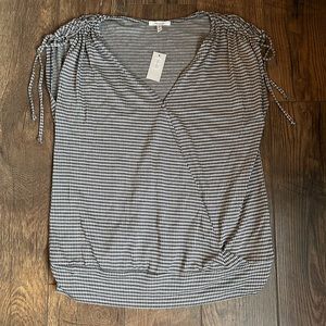 Black and white Maurice’s blouse sz medium